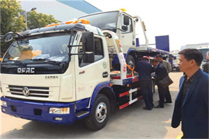 喀喇沁旗汽车道路救援拖车价格